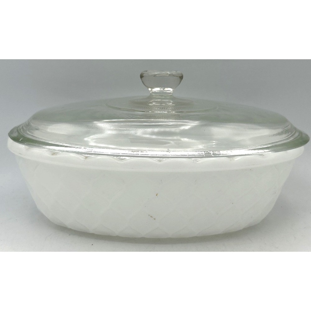 Vtg Milk Glass Casserole E.O. Brody Co. Quilted Diamond Dish MJ-50 Lidded Basket